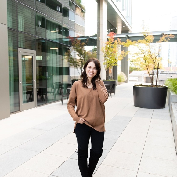 JENNER V-NECK TUNIC - Picture 2 of 5